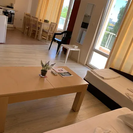 Mng Yassen Aparthotel 4*