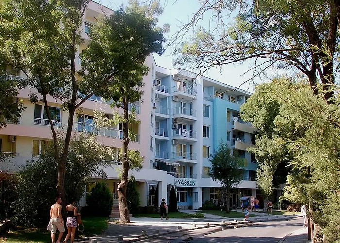 Mng Yassen 아파트호텔