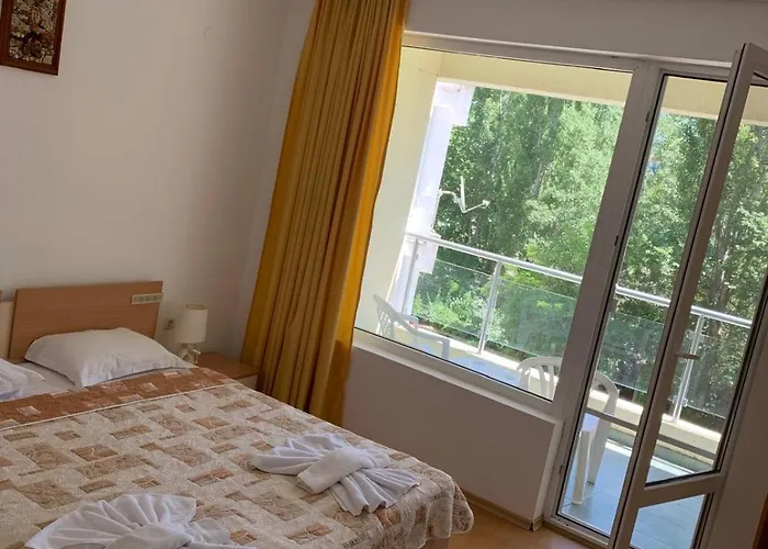 Mng Yassen Aparthotel 4*