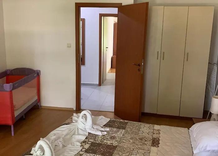 Mng Yassen Aparthotel