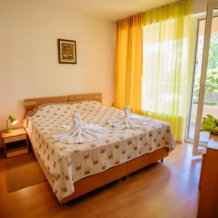 Mng Yassen סאני ביץ'